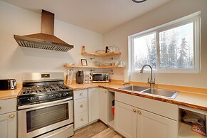 Walk to Kenai River: Forested Fisherman's Cabin!