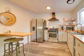 Walk to Kenai River: Forested Fisherman's Cabin!