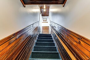 5 Mi to Dtwn Syracuse: Updated Apartment!