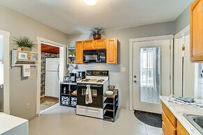 5 Mi to Dtwn Syracuse: Updated Apartment!