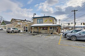 5 Mi to Dtwn Syracuse: Updated Apartment!