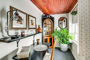 5 Mi to Dtwn Syracuse: Updated Apartment!