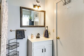 5 Mi to Dtwn Syracuse: Updated Apartment!