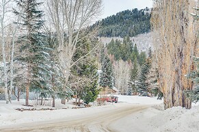 Golf Course & Mtn Views: Avon Townhome!