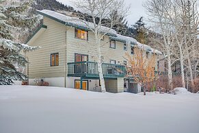 Golf Course & Mtn Views: Avon Townhome!