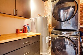 Downtown Quincy Condo w/ Washington Park Views!