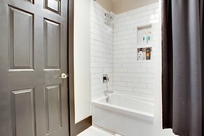 Downtown Quincy Condo w/ Washington Park Views!