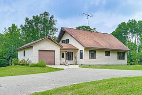 Remote & Peaceful Getaway w/ Games in Eckerman