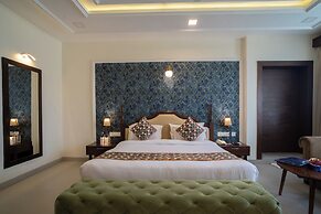 THE COURTYARD - Beyond Bar & Club