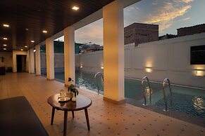 THE COURTYARD - Beyond Bar & Club