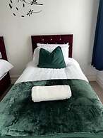 Cozy Leicester Apartment With 2 Bedrooms