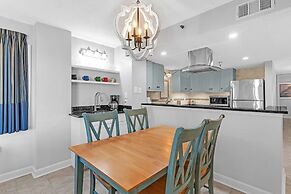 Coastal Retreat: Beach Access & Modern Comforts 2 Bedroom Condo