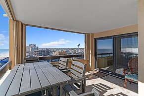 Coastal Retreat: Beach Access & Modern Comforts 2 Bedroom Condo