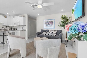 21591 Waterfront Duplex With Pool And Spa 2 Bedroom Condo