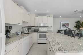 21591 Waterfront Duplex With Pool And Spa 2 Bedroom Condo