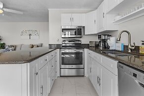 21591 Waterfront Duplex With Pool And Spa 2 Bedroom Home