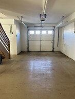 Big Waterfront House W/ Amazing View And Swim Deck 3 Bedroom Home