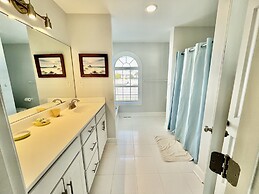 Big Waterfront House W/ Amazing View And Swim Deck 3 Bedroom Home