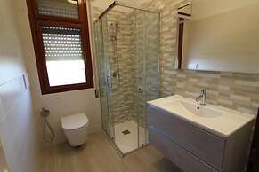 Elegant Retreat With Pool View