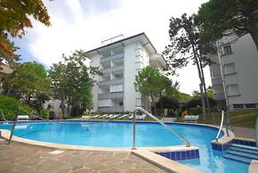 Elegant Retreat With Pool View