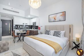 Vogue Jewelz Resident near MiracleGarden