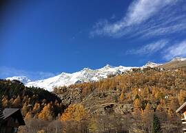 Bedroom Retreat in Saas Valley