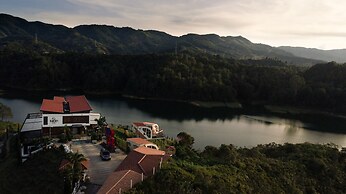 EL NIDO HOTEL GUATAPE