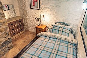 Barbican - Historic - Pets Ok - Parking - 5 Guests