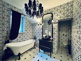 Conacul Coroanei Luxury Boutique Hotel
