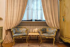 Conacul Coroanei Luxury Boutique Hotel