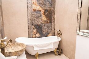 Conacul Coroanei Luxury Boutique Hotel