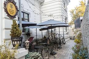 Conacul Coroanei Luxury Boutique Hotel