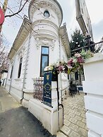 Conacul Coroanei Luxury Boutique Hotel