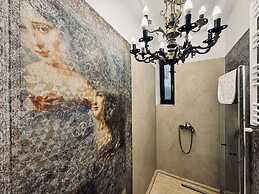 Conacul Coroanei Luxury Boutique Hotel