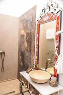 Conacul Coroanei Luxury Boutique Hotel