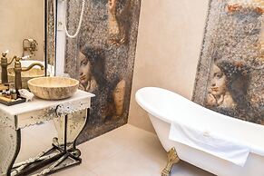 Conacul Coroanei Luxury Boutique Hotel