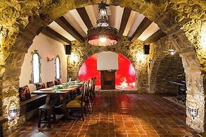 Fortaleza Medieval La Manyosa