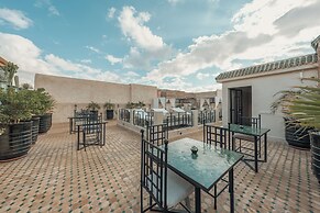 Riad Valentine