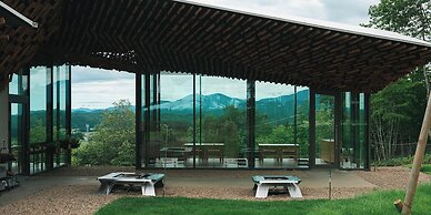 Snow Peak FIELD SUITE SPA HEADQUARTERS