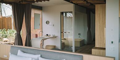 Snow Peak FIELD SUITE SPA HEADQUARTERS