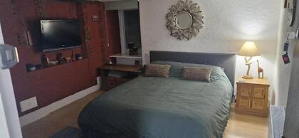 High Street Apartment Getaway in Inverurie