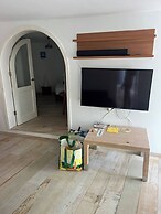 Barbara Gortito, 2 Bedrooms Flat With A Sea View