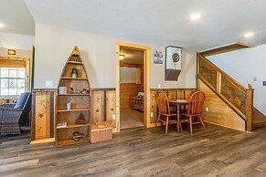 Lakefront Cabin w/ Shared Beach in Cecil!