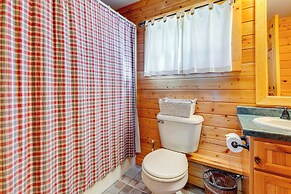 Lakefront Cabin w/ Shared Beach in Cecil!