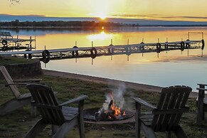 Lakefront Cabin w/ Shared Beach in Cecil!