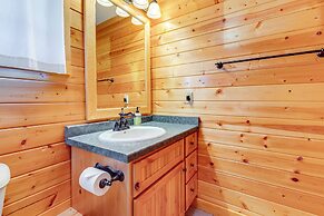 Lakefront Cabin w/ Shared Beach in Cecil!