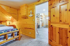 Lakefront Cabin w/ Shared Beach in Cecil!