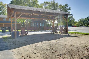 Lakefront Cabin w/ Shared Beach in Cecil!