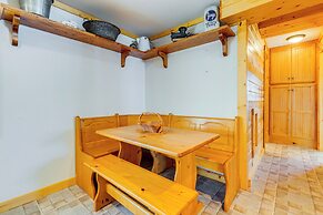 Lakefront Cabin w/ Shared Beach in Cecil!