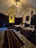 Şanliruha Konukevi ve Sira Geceleri